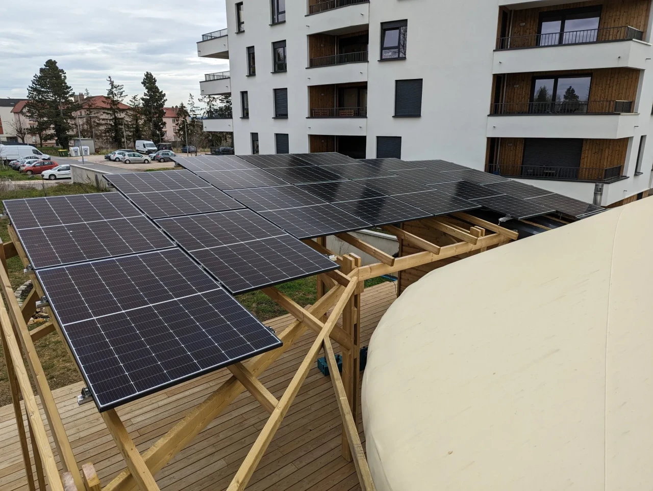 Le système photovoltaïque, la source d'énergie principale du lieu